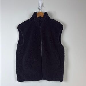 Uniqlo Black Fleece Zip-Up Vest Size Medium